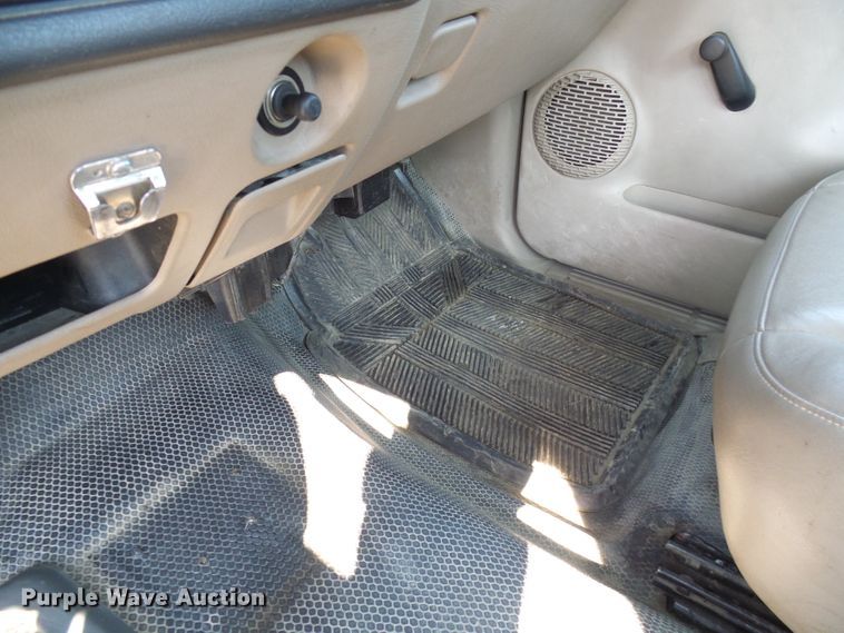 image for item DG5585 2003 Chevrolet Silverado 1500  pickup truck