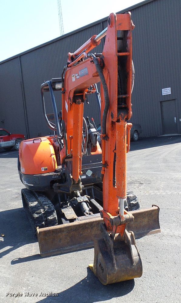 image for item DG5586 Kubota KX121-3SS mini excavator