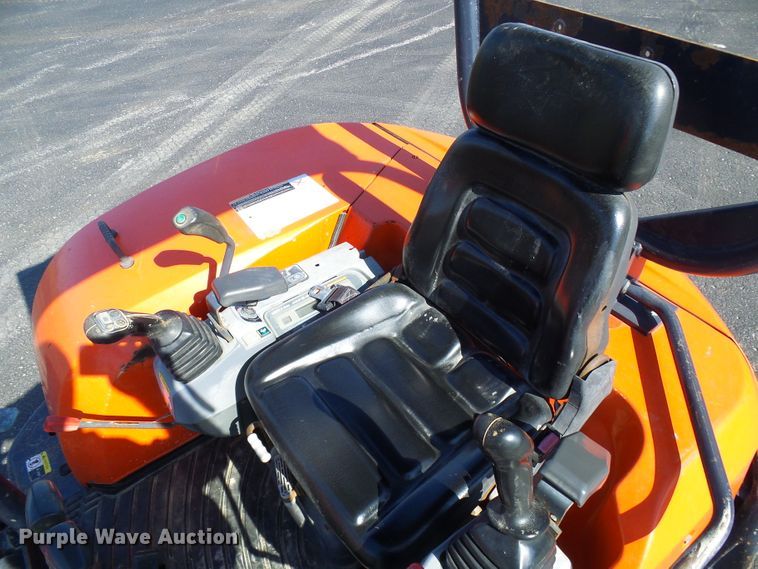 image for item DG5586 Kubota KX121-3SS mini excavator