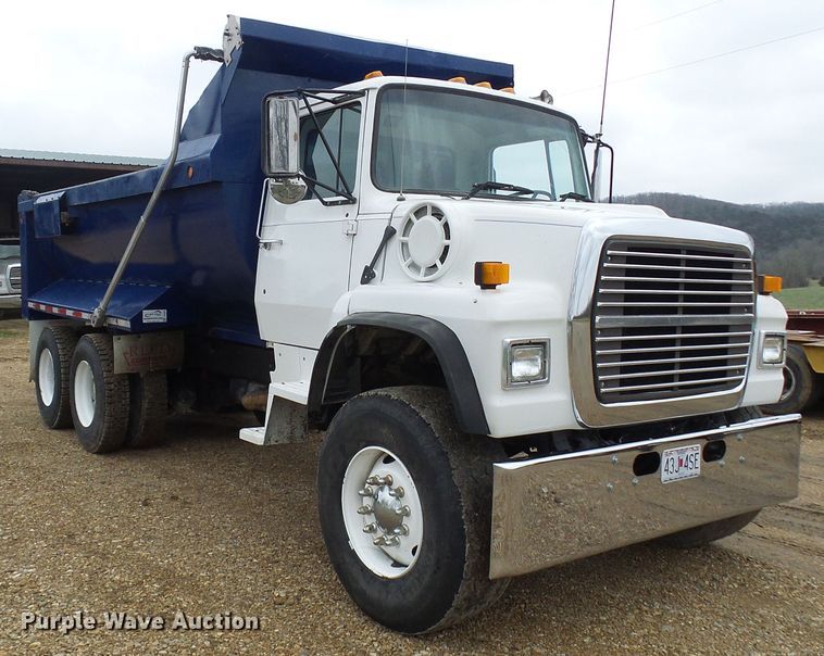 image for item DG5592 1997 Ford L9000 dump truck