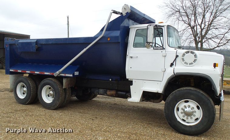image for item DG5592 1997 Ford L9000 dump truck