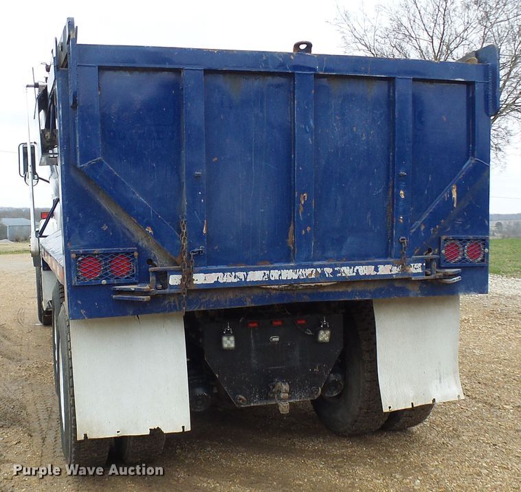 image for item DG5592 1997 Ford L9000 dump truck