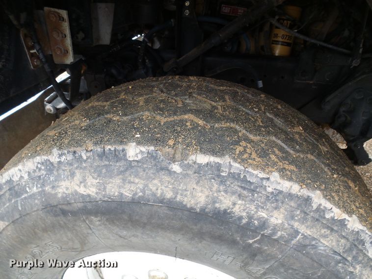 image for item DG5592 1997 Ford L9000 dump truck