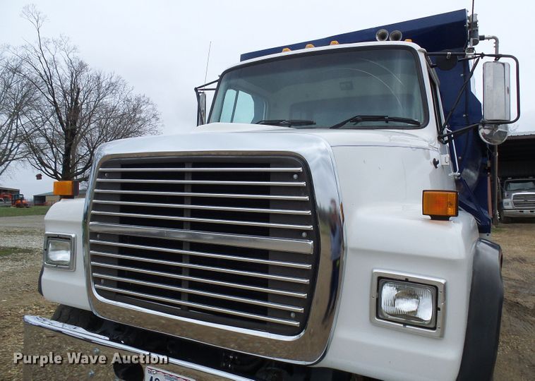 image for item DG5592 1997 Ford L9000 dump truck