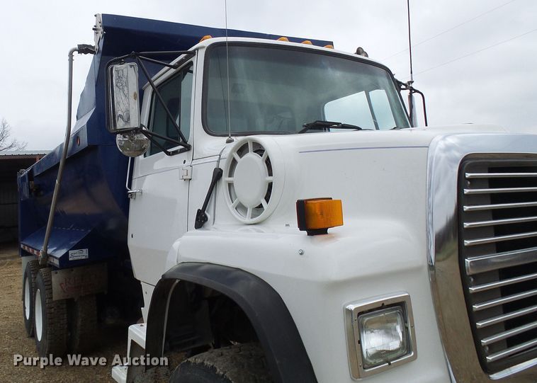image for item DG5592 1997 Ford L9000 dump truck