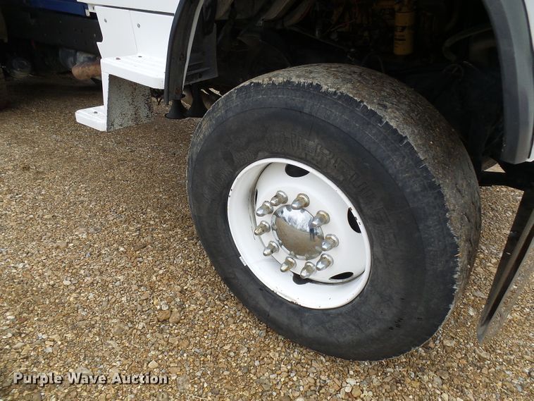 image for item DG5592 1997 Ford L9000 dump truck