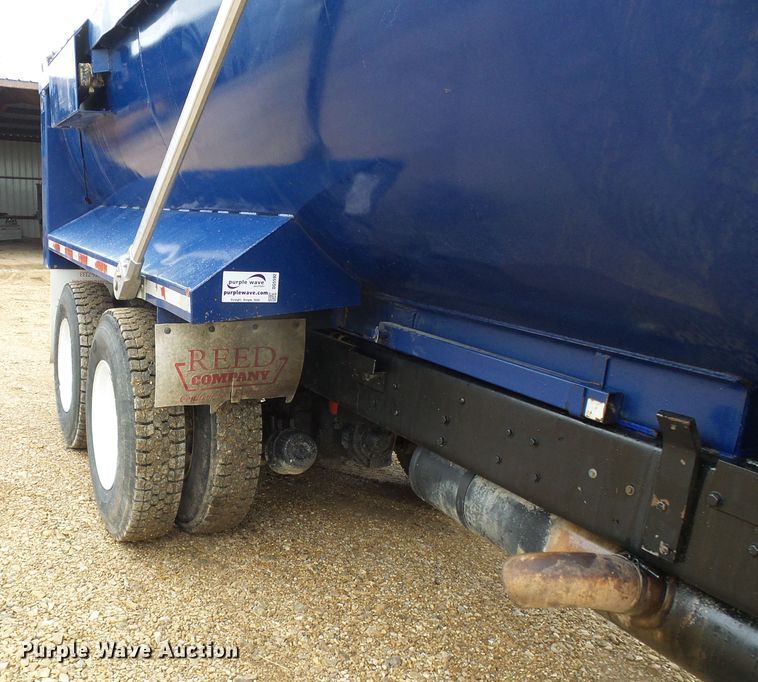 image for item DG5592 1997 Ford L9000 dump truck