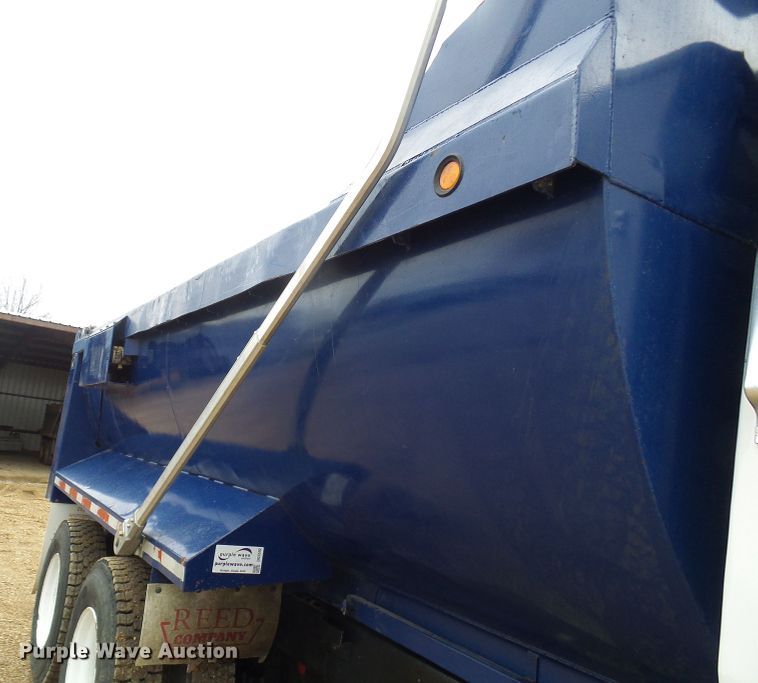 image for item DG5592 1997 Ford L9000 dump truck