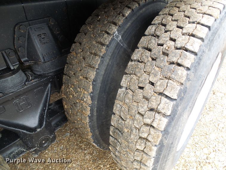 image for item DG5592 1997 Ford L9000 dump truck