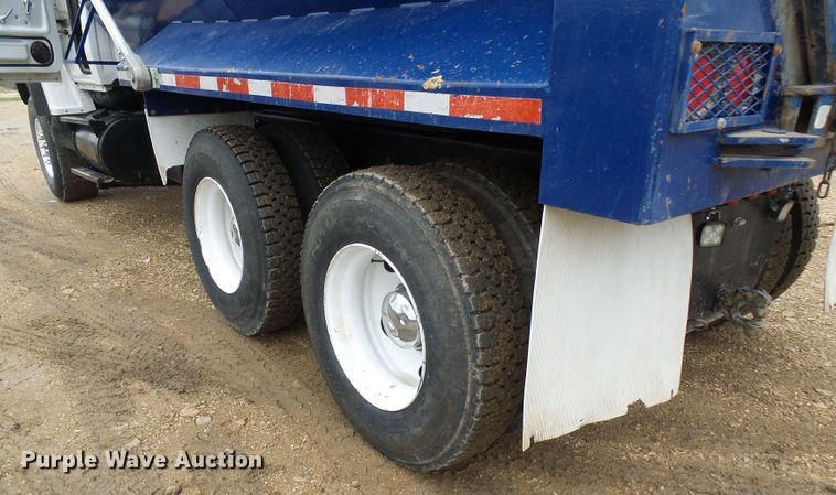 image for item DG5592 1997 Ford L9000 dump truck