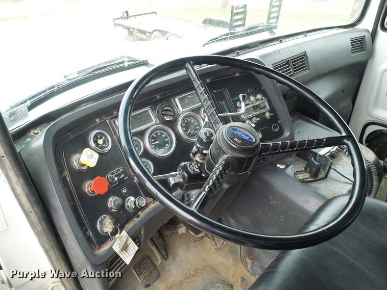 image for item DG5592 1997 Ford L9000 dump truck