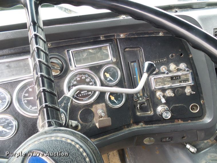 image for item DG5592 1997 Ford L9000 dump truck