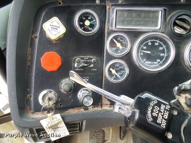 image for item DG5592 1997 Ford L9000 dump truck