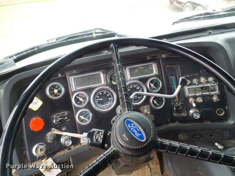 image for item DG5592 1997 Ford L9000 dump truck