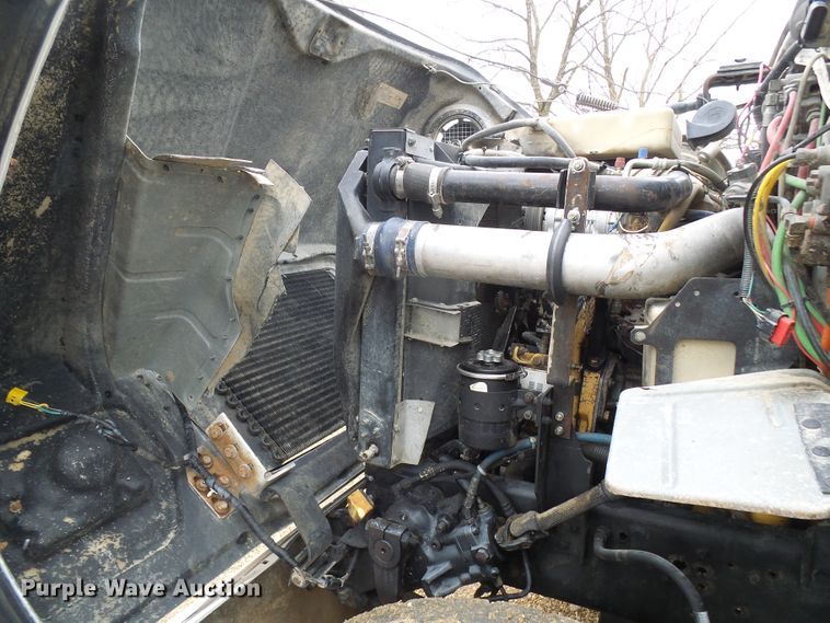 image for item DG5592 1997 Ford L9000 dump truck