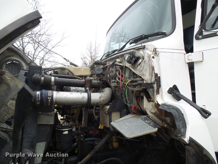 image for item DG5592 1997 Ford L9000 dump truck