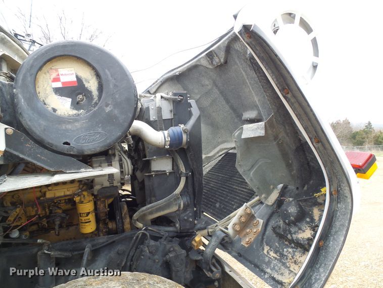 image for item DG5592 1997 Ford L9000 dump truck