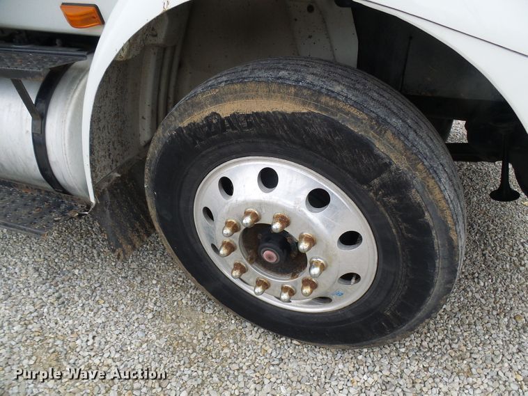 image for item DG5593 2007 International 8600 dump truck