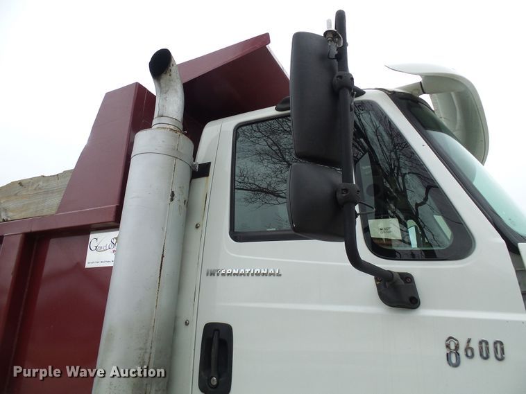 image for item DG5593 2007 International 8600 dump truck
