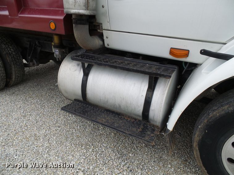 image for item DG5593 2007 International 8600 dump truck