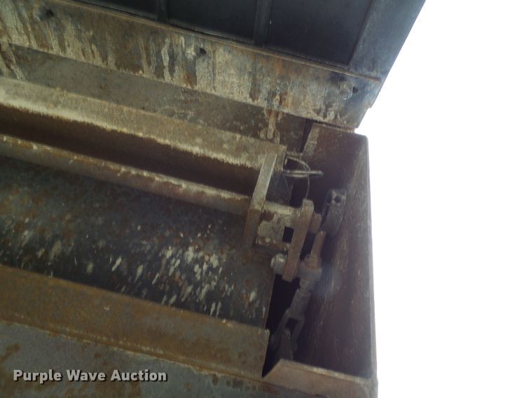 image for item DG5593 2007 International 8600 dump truck