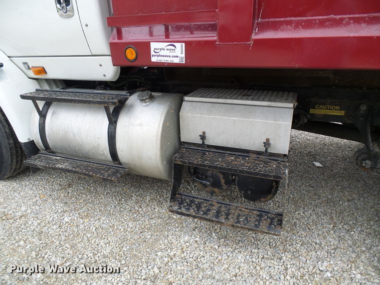 image for item DG5593 2007 International 8600 dump truck