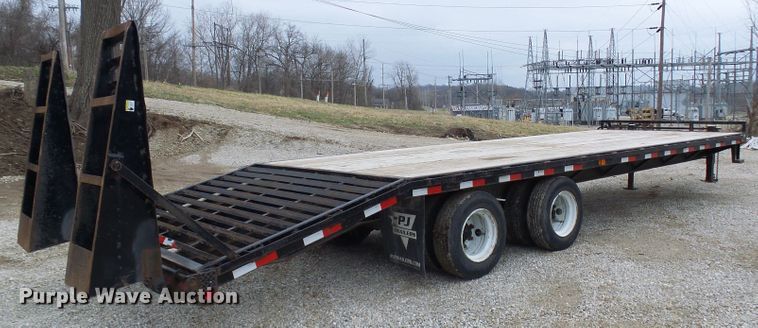 image for item DG5594 2014 PJ Trailers FD282 equipment trailer