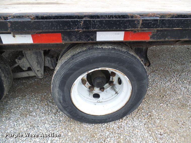 image for item DG5594 2014 PJ Trailers FD282 equipment trailer