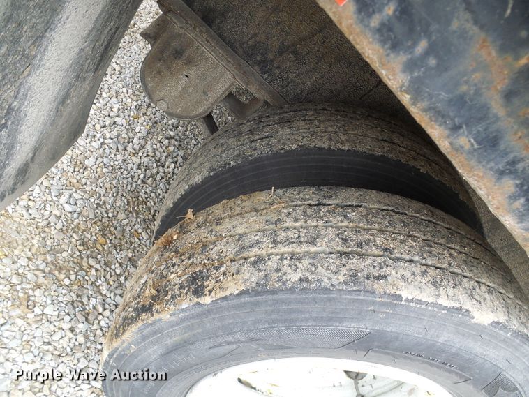 image for item DG5594 2014 PJ Trailers FD282 equipment trailer