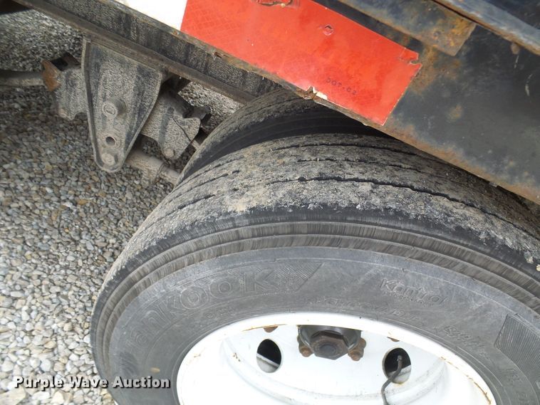 image for item DG5594 2014 PJ Trailers FD282 equipment trailer