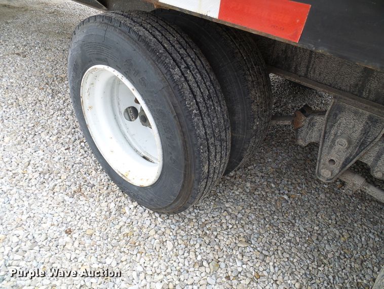 image for item DG5594 2014 PJ Trailers FD282 equipment trailer