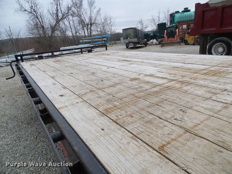 image for item DG5594 2014 PJ Trailers FD282 equipment trailer