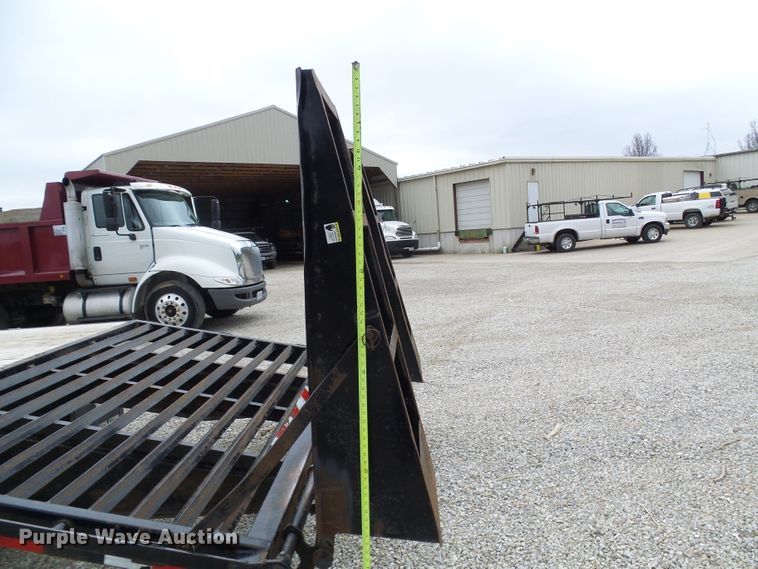 image for item DG5594 2014 PJ Trailers FD282 equipment trailer