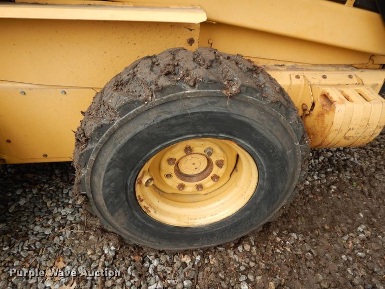 image for item DG6337 1996 New Holland LX865  skid steer loader