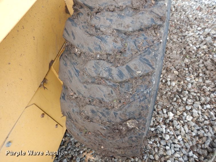 image for item DG6337 1996 New Holland LX865  skid steer loader