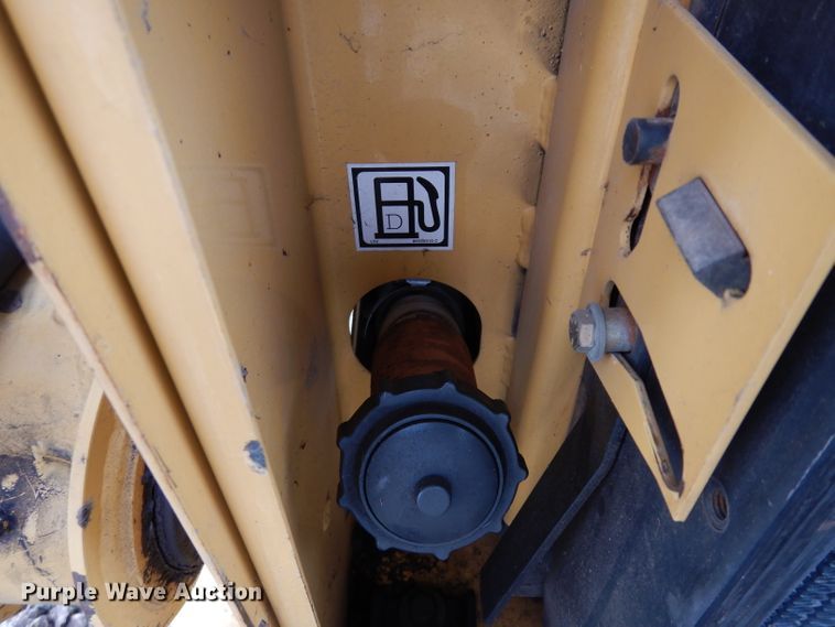 image for item DG6337 1996 New Holland LX865  skid steer loader