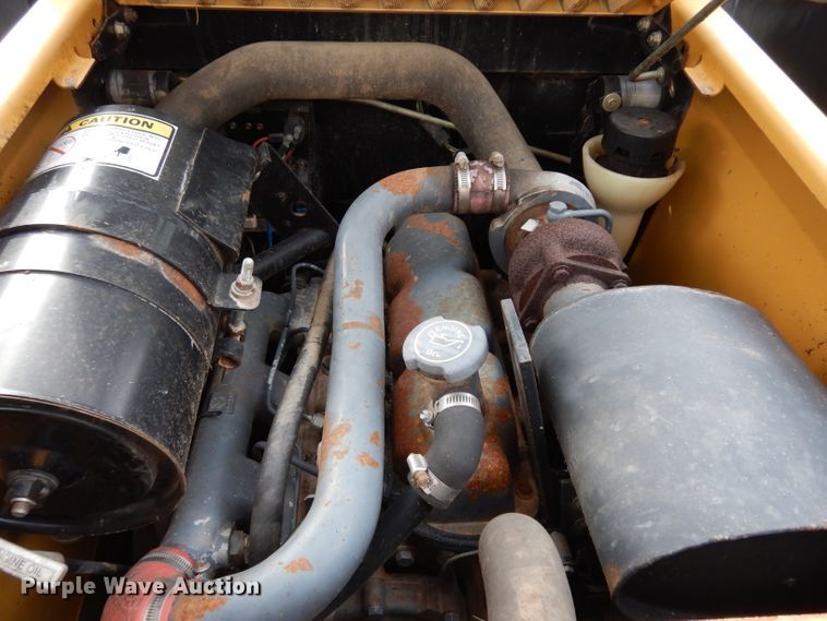 image for item DG6337 1996 New Holland LX865  skid steer loader