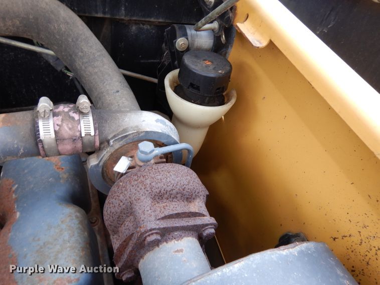 image for item DG6337 1996 New Holland LX865  skid steer loader