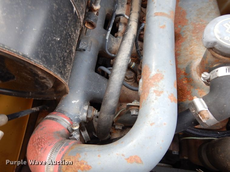 image for item DG6337 1996 New Holland LX865  skid steer loader