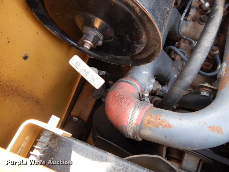 image for item DG6337 1996 New Holland LX865  skid steer loader