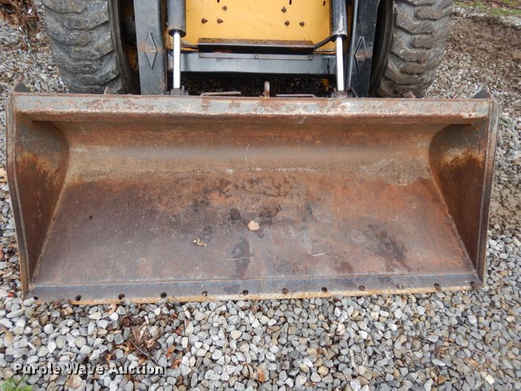 image for item DG6337 1996 New Holland LX865  skid steer loader