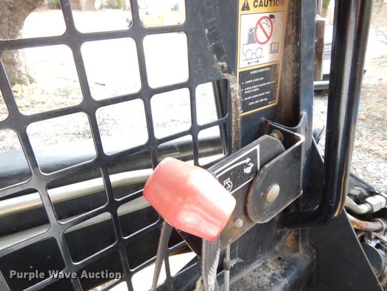 image for item DG6337 1996 New Holland LX865  skid steer loader