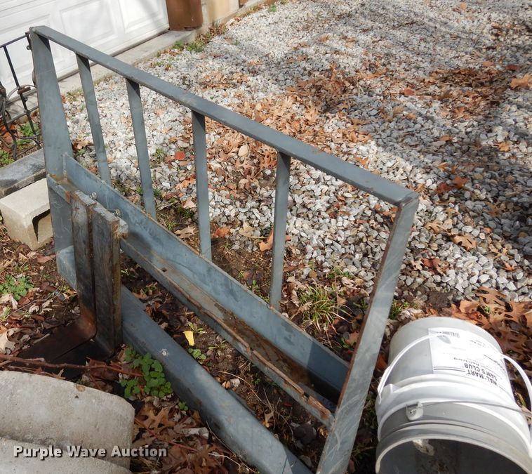 image for item DG6337 1996 New Holland LX865  skid steer loader