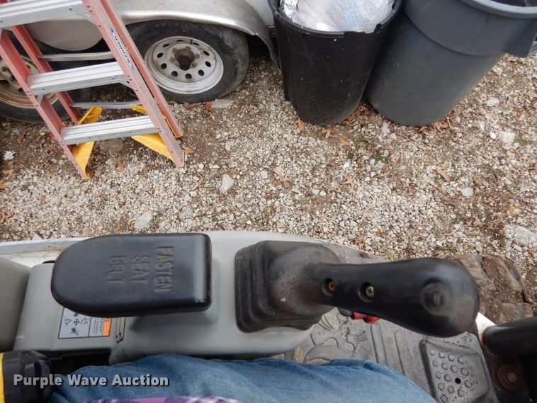 image for item DG6353 2003 Bobcat 430 ZHS mini excavator