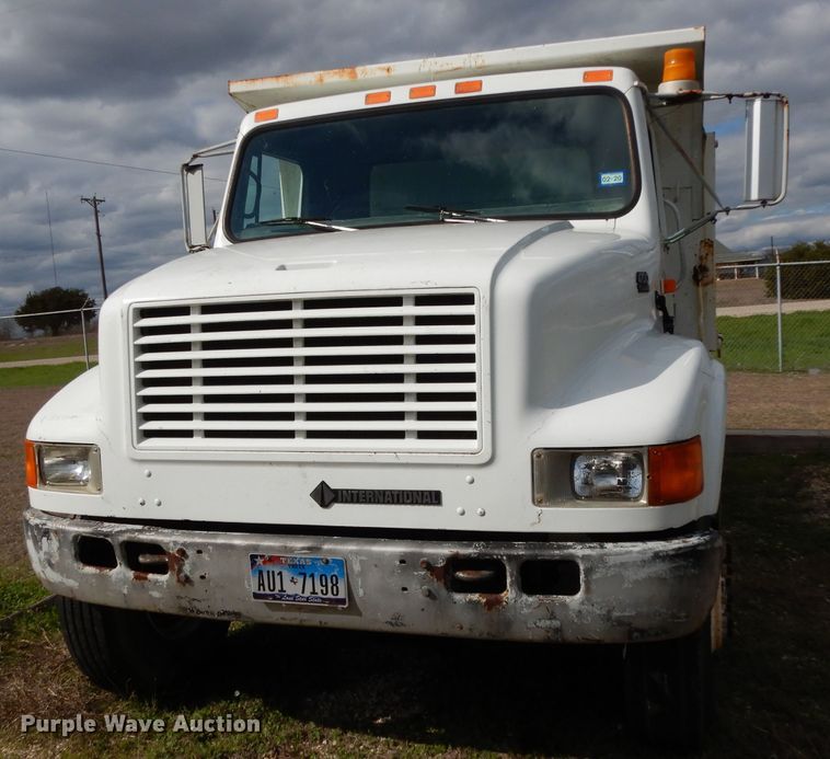 image for item DH2376 1990 International 4900 dump truck