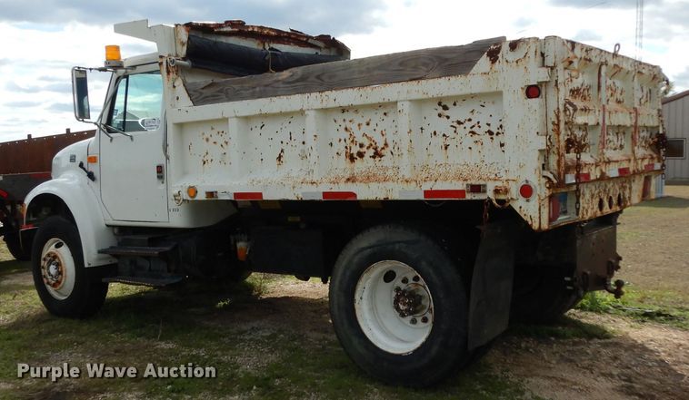 image for item DH2376 1990 International 4900 dump truck