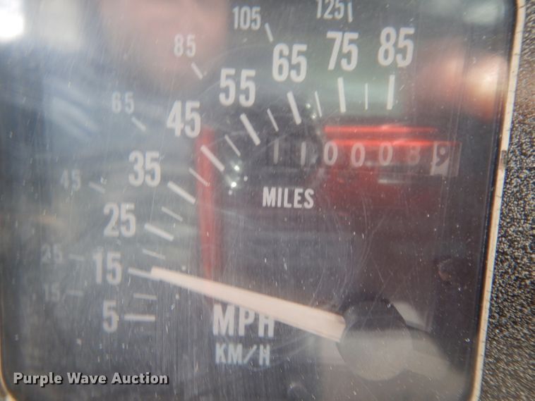 image for item DH2376 1990 International 4900 dump truck