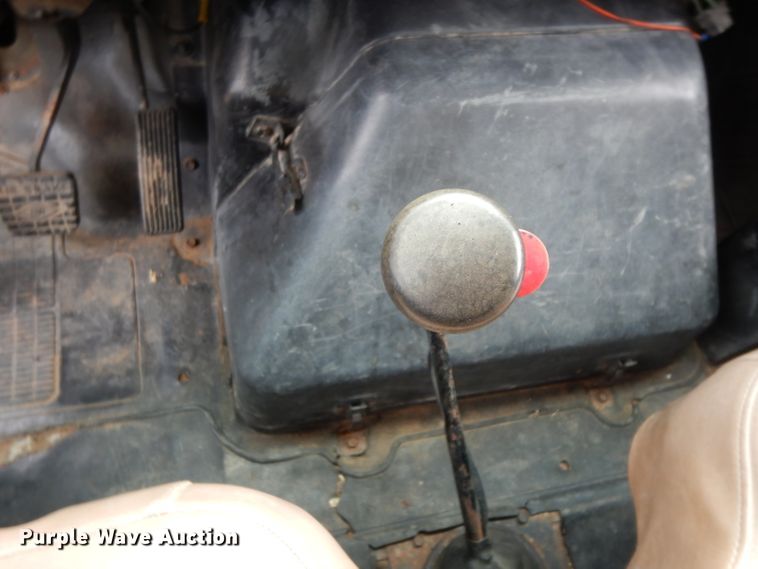 image for item DH2376 1990 International 4900 dump truck