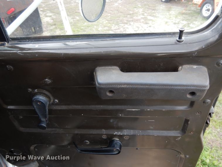 image for item DH2376 1990 International 4900 dump truck