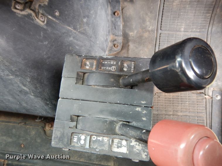 image for item DH2376 1990 International 4900 dump truck